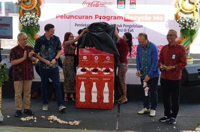 Coca-Cola System dan M Mart Hadirkan Inisiatif “Recycle Me” Perluas Pengumpulan Kemasan di Bali