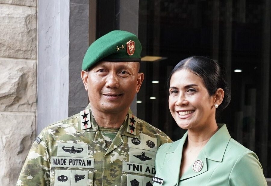 Tongkat Komando Kodam IX/Udayana Resmi Berganti, Putra Daerah Bali Mayjen TNI Putra Widiastawa Jabat Pangdam