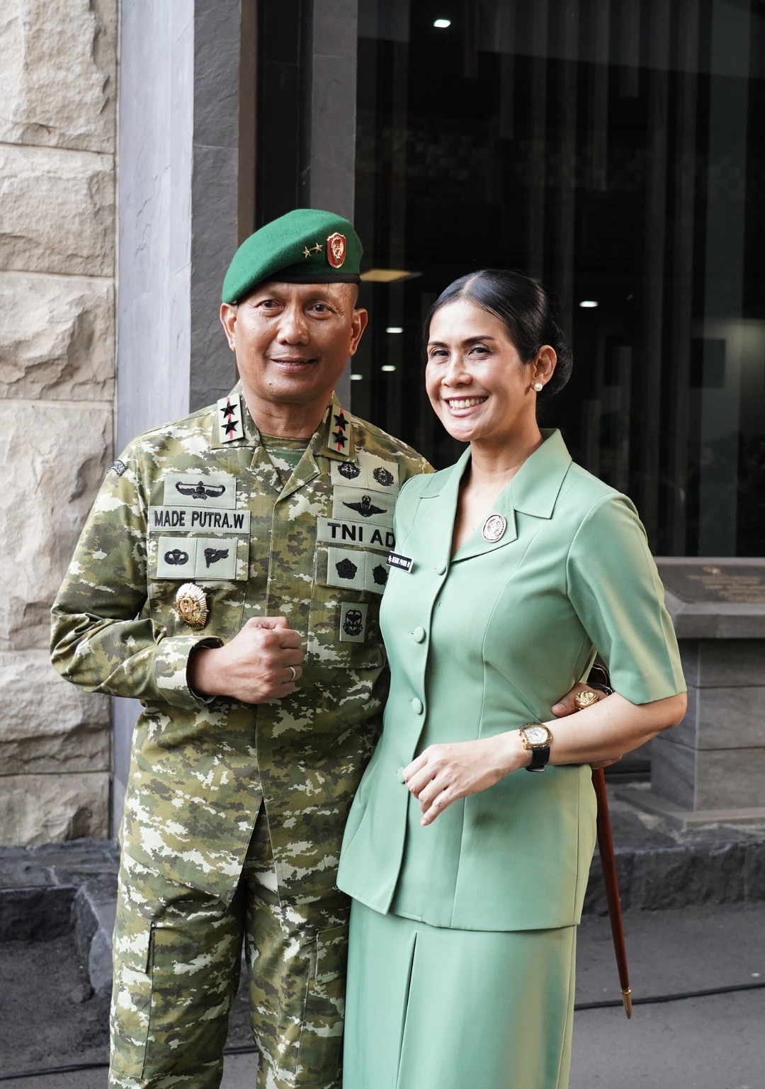 Tongkat Komando Kodam IX/Udayana Resmi Berganti, Putra Daerah Bali Mayjen TNI Putra Widiastawa Jabat Pangdam