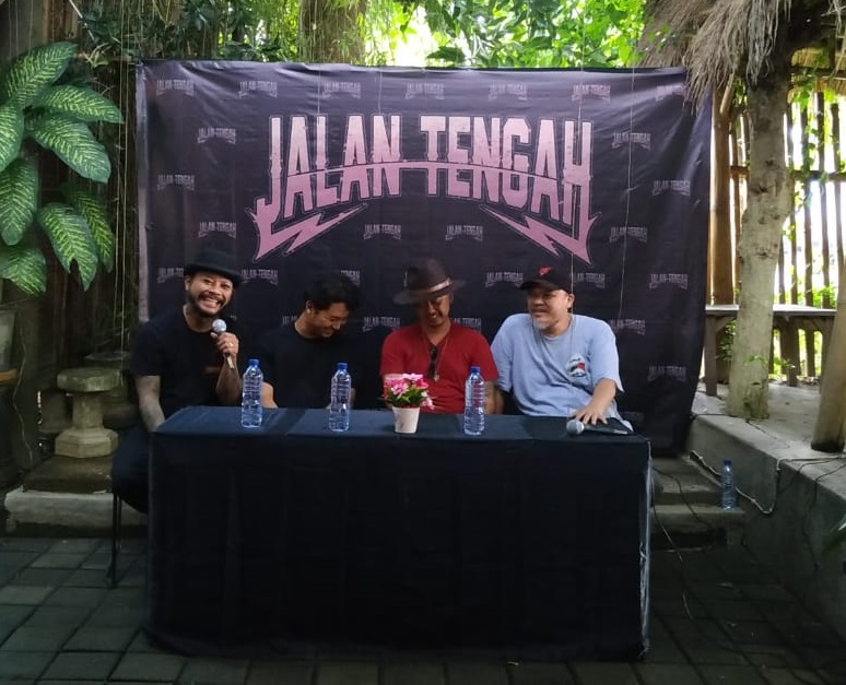 Jalan Tengah Luncurkan Album Perdana ‘ Garis Putih’