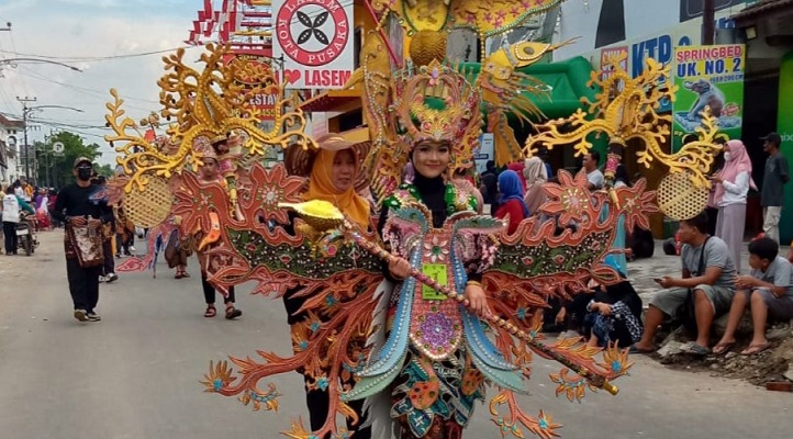 Dukung Kota Pusaka, Kirab Batik Tulis Lasem Digelar