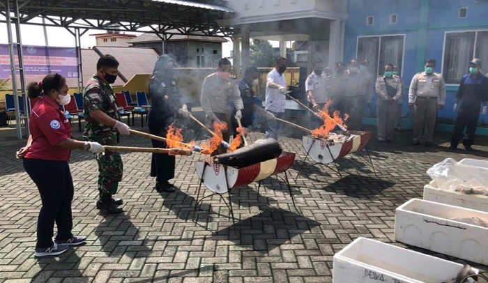 KKP Musnahkan Ratusan Produk Perikanan Terpapar Bakteri E.coli