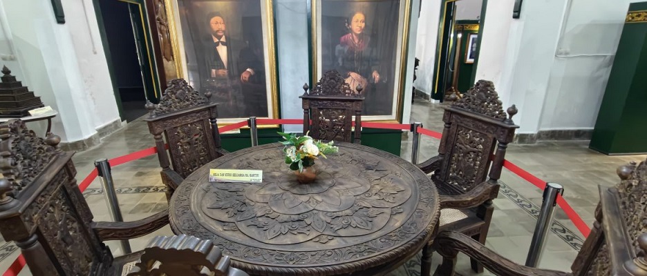 Secangkir Teh Sore dan Meja Kayu: Sisi Hangat RA Kartini yang Jarang Terungkap