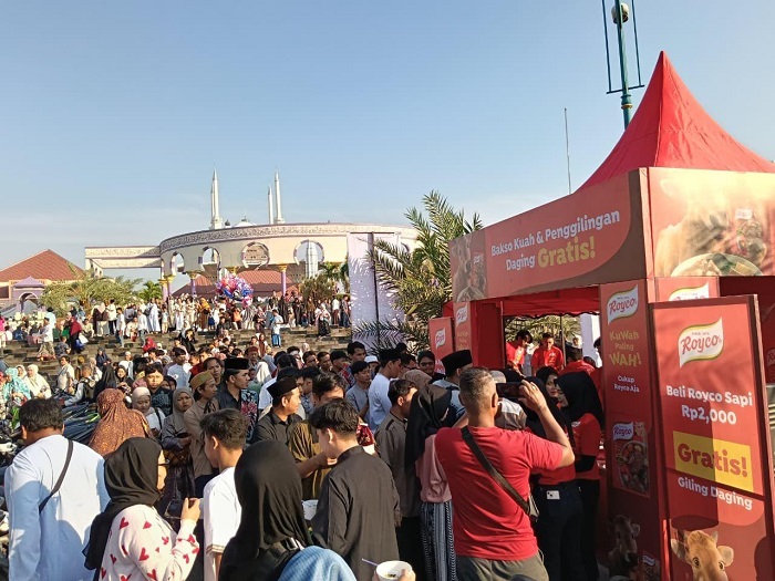 Royco Sajikan Bakso dan Fasilitas Giling Daging Gratis di Hari Raya Kurban