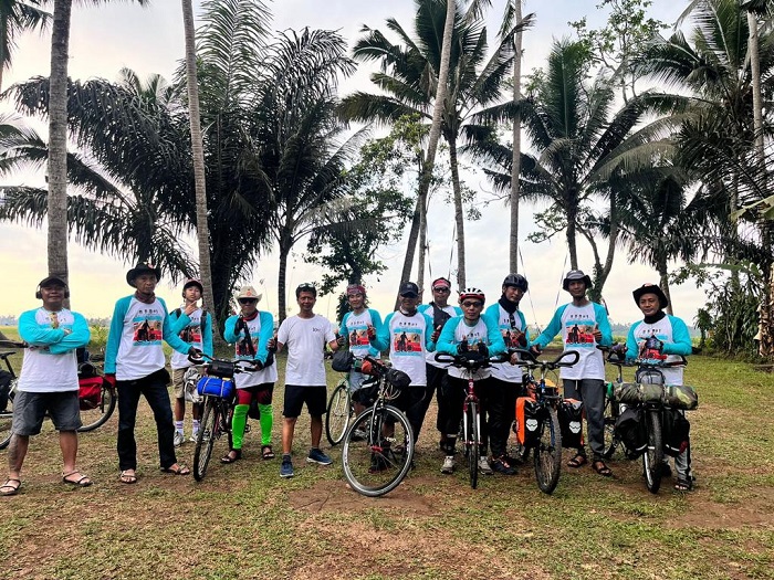Gowes Bareng hingga Aksi Peduli Lingkungan Tandai Satu Tahun DFB