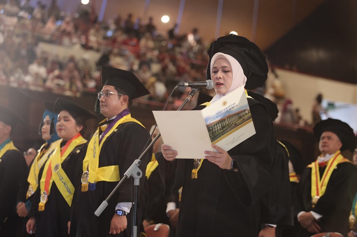 UGM Cetak 1.638 Lulusan Pascasarjana, Puluhan Wisudawan Raih IPK Sempurna 4,00