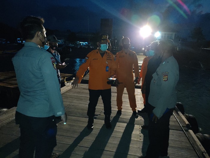 Warga Amerika Terombang Ambing  saat Sailing Boat di Perairan Serangan